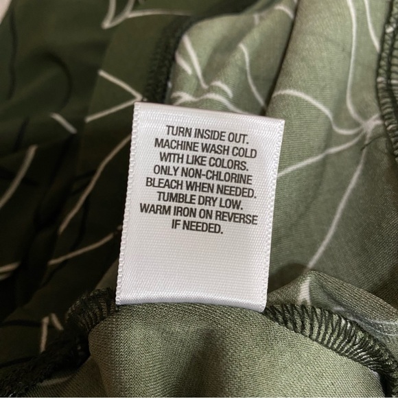 Rob & Ali Dark Olive Leaf Line Print Stretch Skirt - Picture 8 of 8